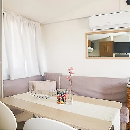 Amazing Stacaravan In With Wifi Camping 3*