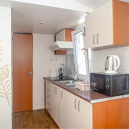 Kemp Pet Friendly Stacaravan In With Wifi 3*