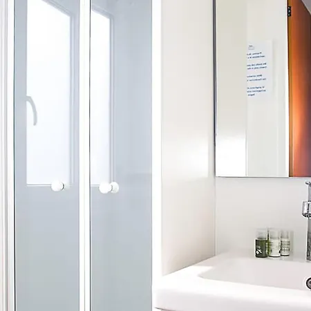 Kemp Pet Friendly Stacaravan In With Wifi