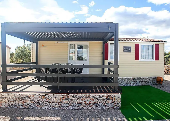 Pet Friendly Stacaravan In With Wifi