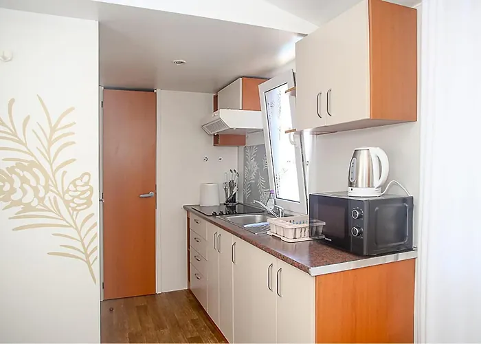 אתר קמפינג Pet Friendly Stacaravan In With Wifi 3*