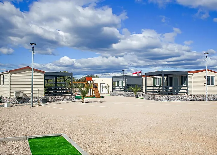 Pet Friendly Stacaravan In With Wifi 3*