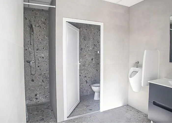 אתר קמפינג Pet Friendly Stacaravan In With Wifi Drniš