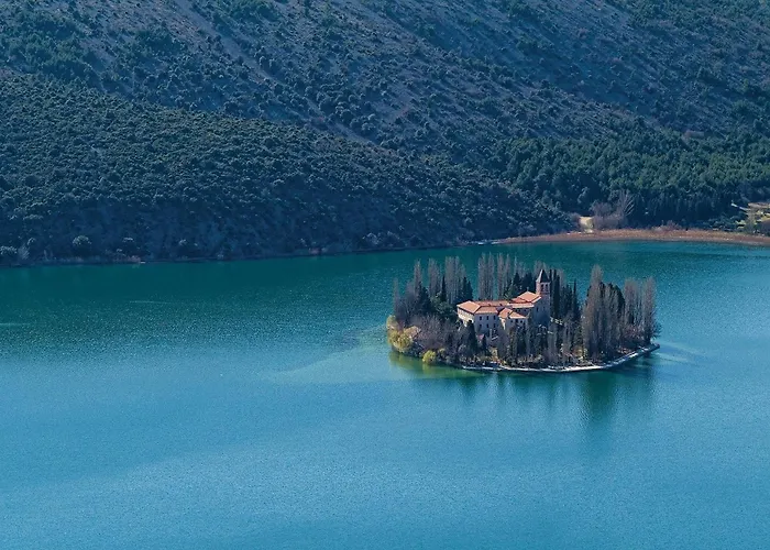 Pet Friendly Stacaravan In With Wifi Campsite Drnis